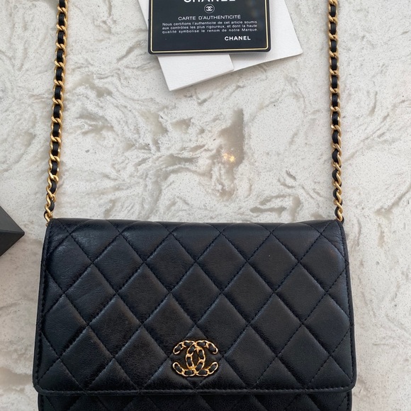 I'm moving and selling everything. - Picture 3 of 8